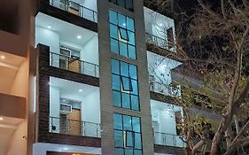 Hotel Surya Palace By Aura